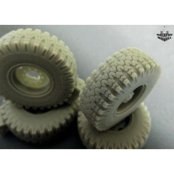   O-47 колеса для ICM / Trumpeter Урал модель